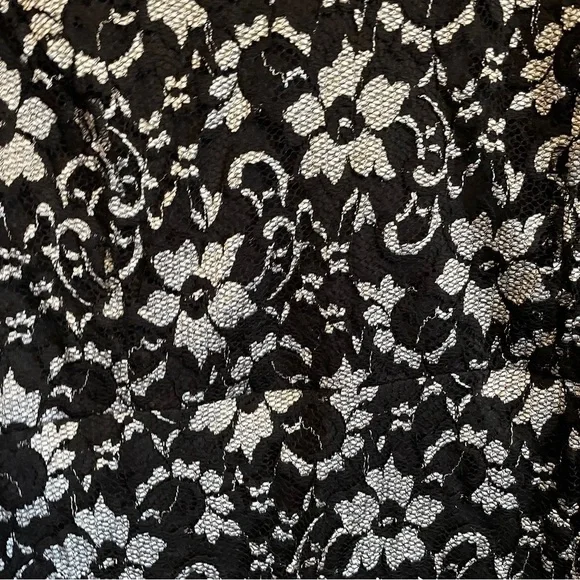 Pennington’s Cocktail Lace Floral Silver/White/Black Stretchy Dress-Size 1X - Picture 13 of 14